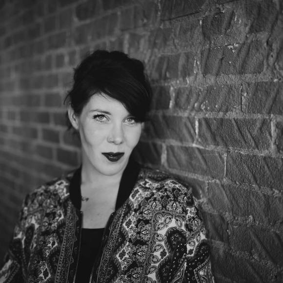 Meet your Posher, Holly - Picture 1 of 1